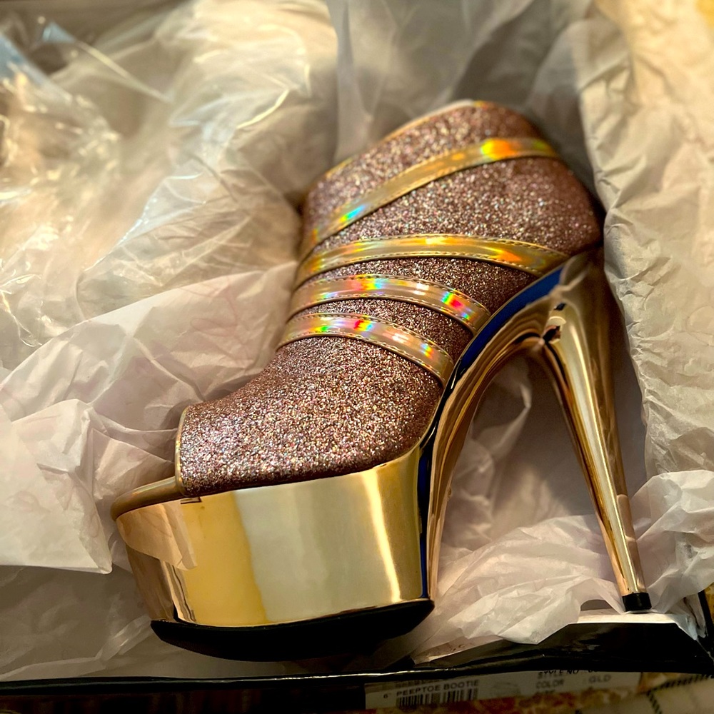 Ellie Bootie style Stiletto Platform Heels - NIB